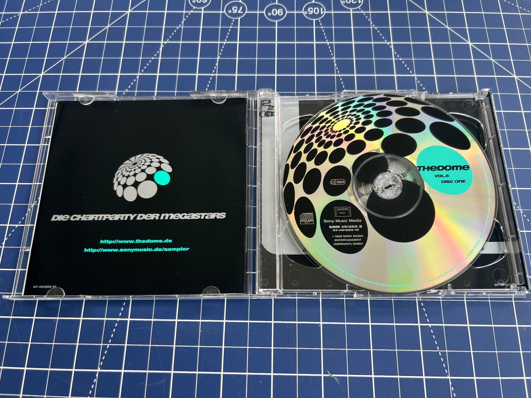 CD: Various – The Dome Vol. 6 – Usato da st.gallen venduto da sophiephie 1