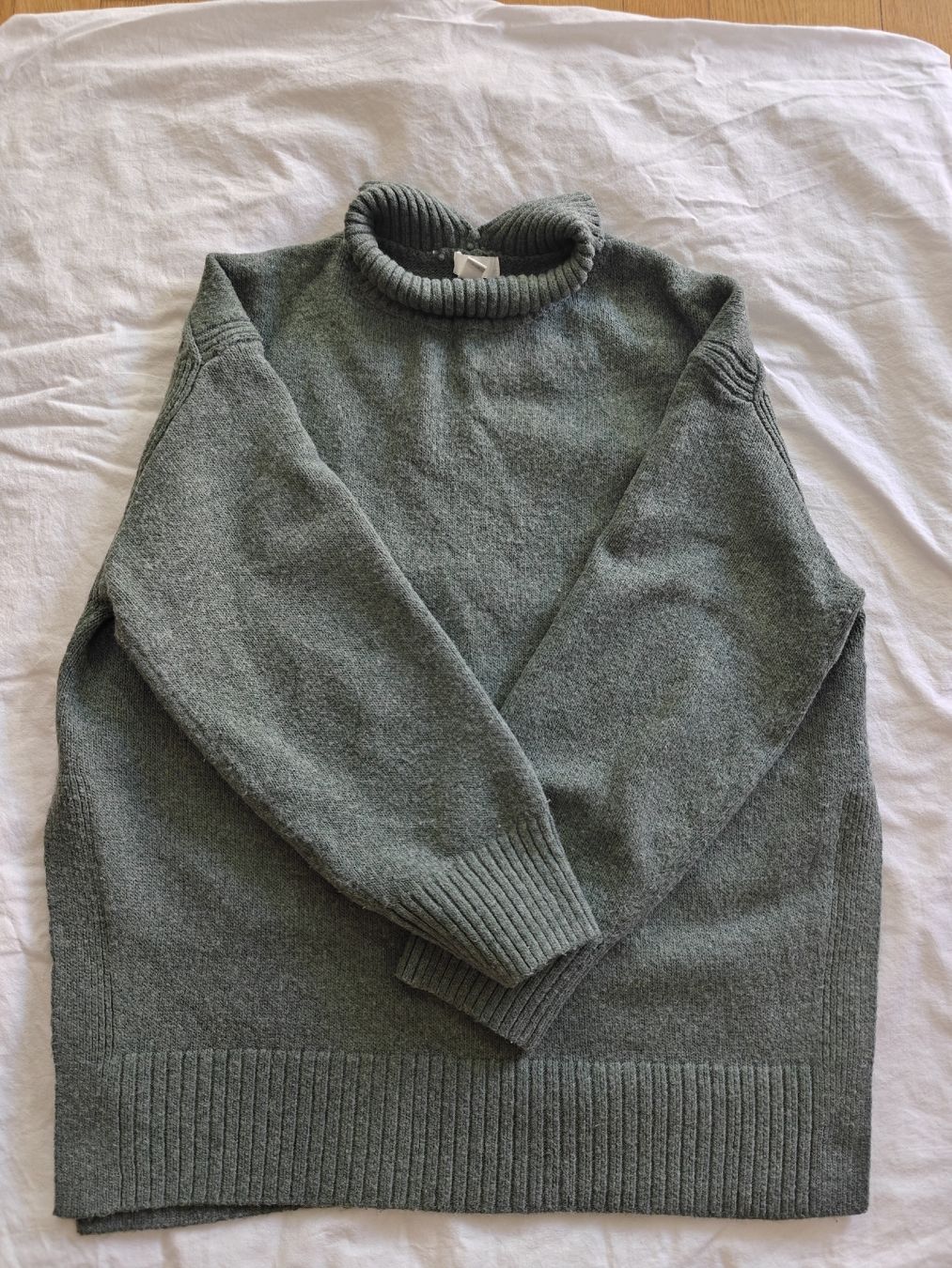 H&M Maglioni & Felpe: H&M Grobstrick-Pullover mit Rollkragen (Grösse S) - Grün – Usato da Zürich venduto da lmd_n7lx