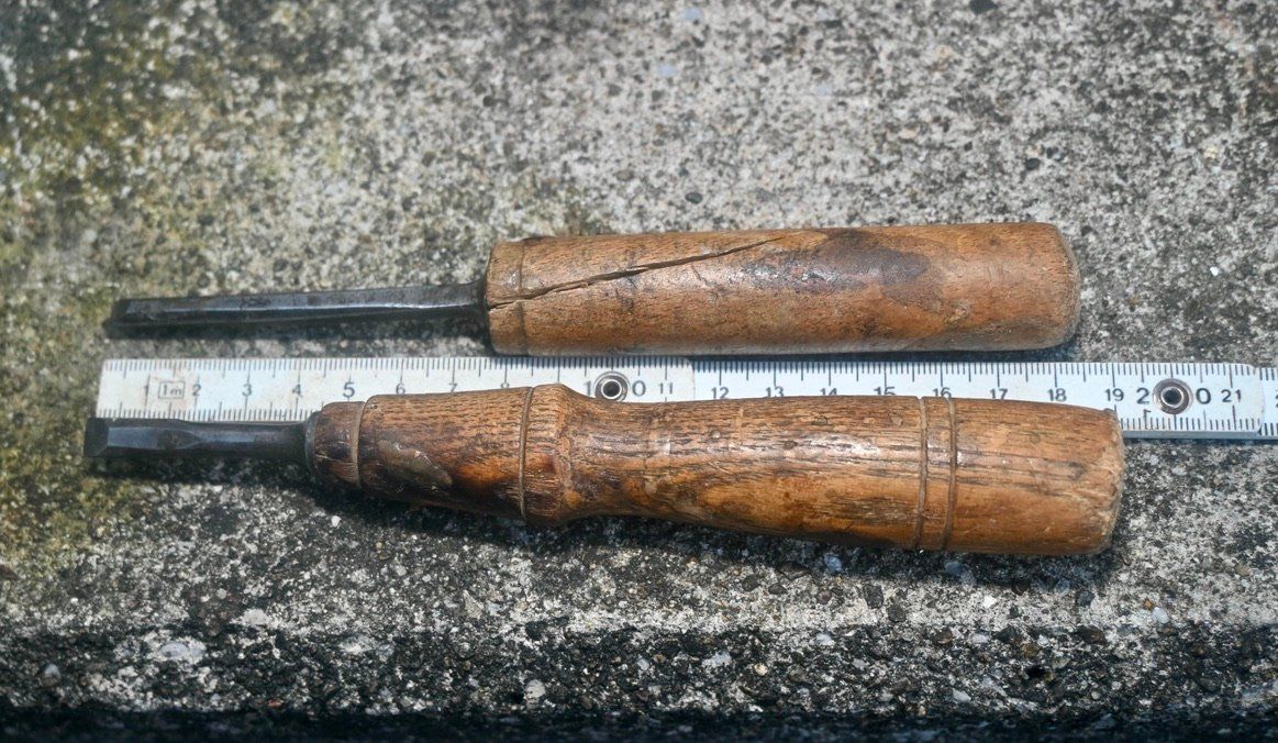 Tutti gli attrezzi: 2 antike STECHBEITEL 1 x punziert mit Zeichen – Usato da Pfaffhausen venduto da mono_rec 9