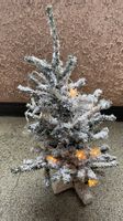 Weihnachtsbaum mit Schnee & Lichterkette, sehr süss!