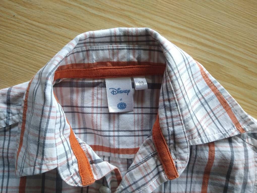 Chemises, T-shirts & Polos: Hemd gr.98 – D'occasion à Ebnat-Kappel par Schneehas20 1