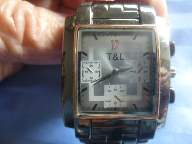 Uhren: TIME FORCE Quarz Uhr – Gebraucht aus Hinwil von Glasperlen 1