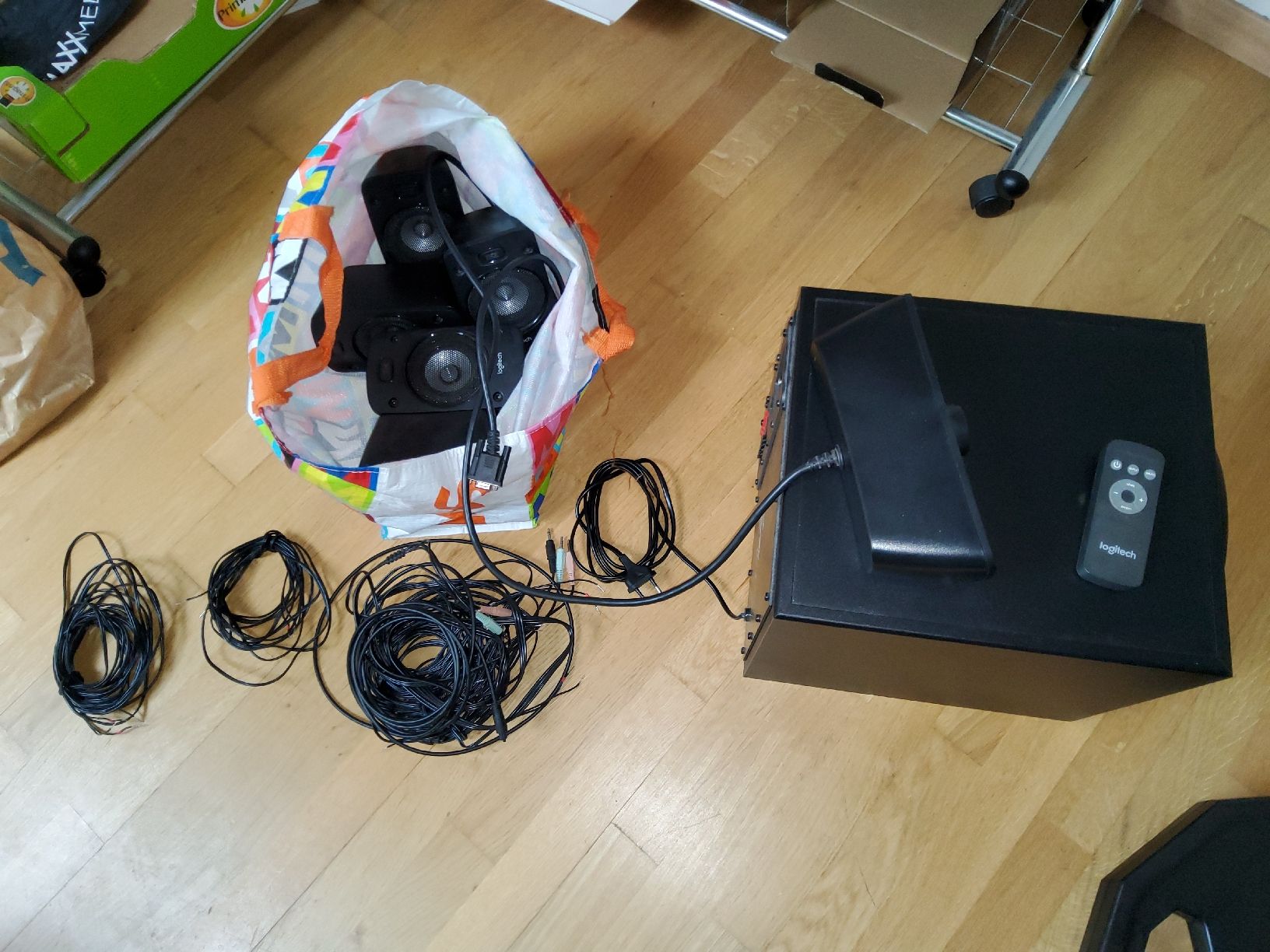 Logitech Home Cinema: Z906 Logitech 5.1Haut-parleurs de PC – Usato da Rennaz venduto da Baaron84 3