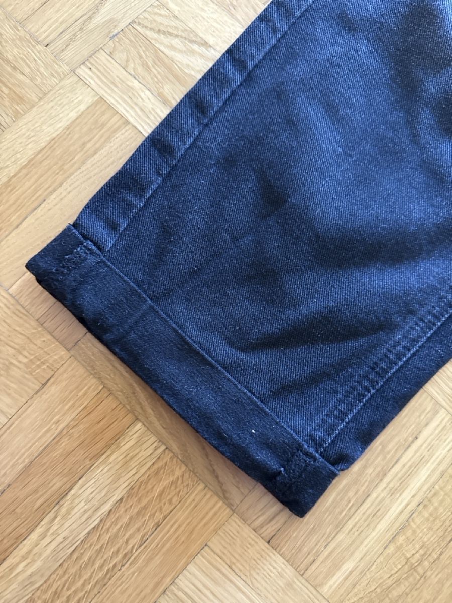 Lotti di vestiti: Jean maternité noir, taille réglable, bon état – Usato da Birsfelden venduto da dan_q2df 2