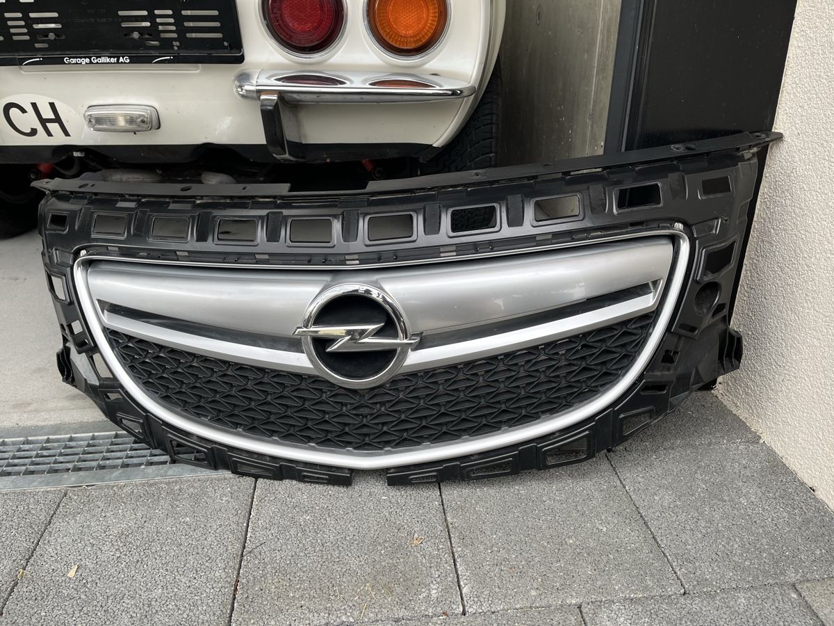 GM Alle Autoersatzteile: Opel Insignia OPC Kühlergrill  – Gebraucht aus Oftringen von pedrof7