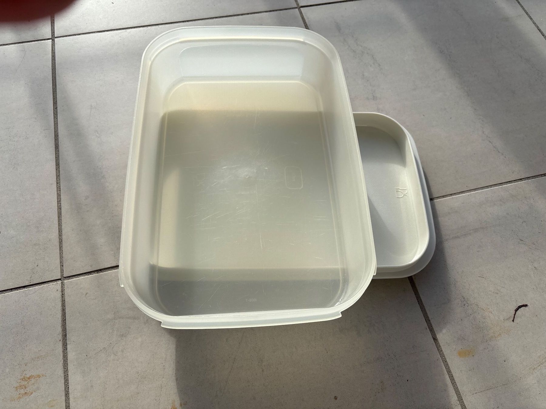 Tupperware Contenitori & Simili: Tupperware Box mit Deckel, rechteckig, weiss – Usato da Bülach venduto da Jackybabue 5