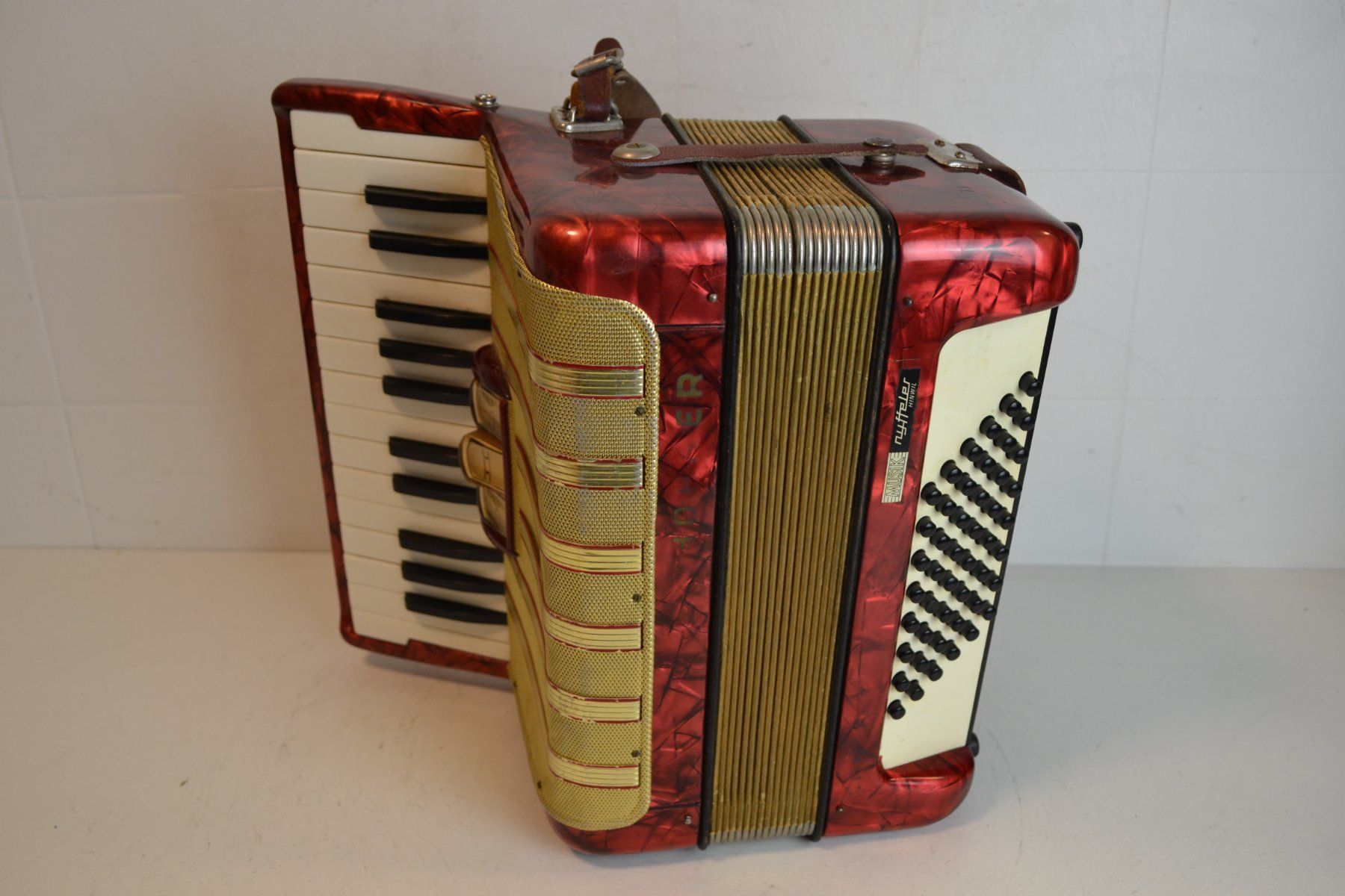 Hohner Musikinstrumente: Akkordeon chromatisch Hohner Concerto I – Gebraucht aus Zürich von Brockito 7
