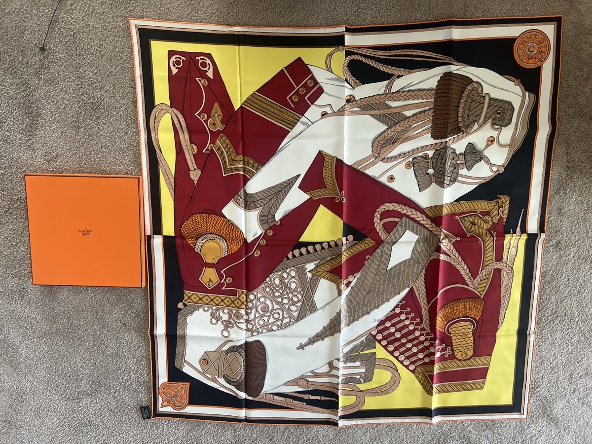 Hermès Foulard & Sciarpe: Hermes 90x90 Seidentuch – Nuovo (secondo la descrizione) da Wallisellen venduto da vic_rl56