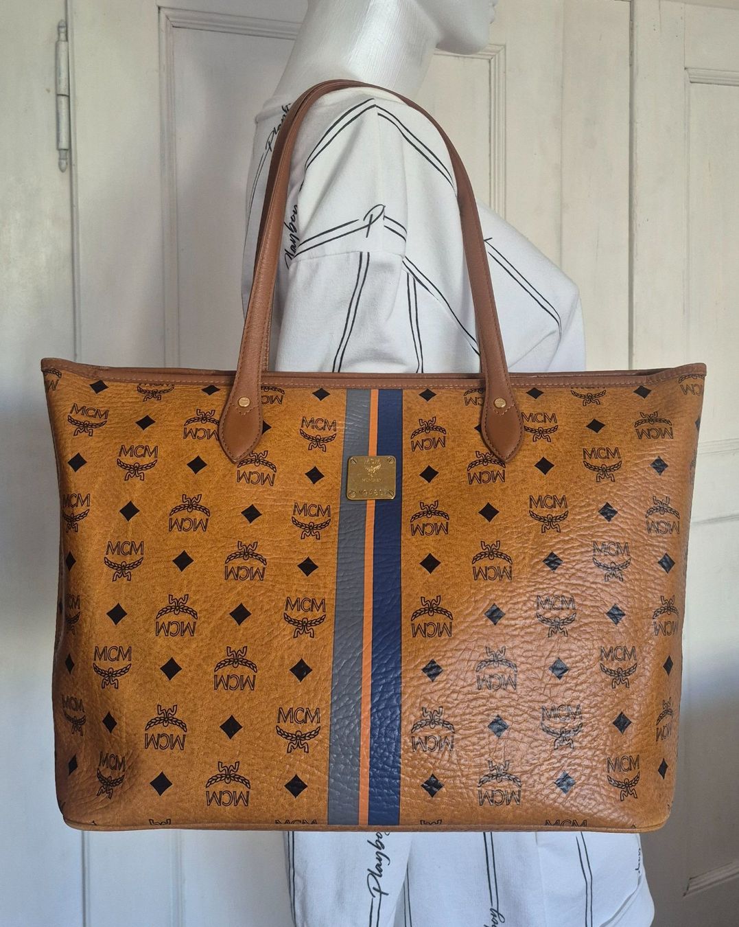 Mcm Sacs femmes: MCM Shopper Size M, mit Reißverschluss – D'occasion à Dottikon par Pega7