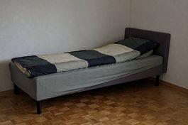 Lit IKEA 90 × 200 cm avec matelas