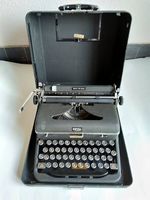 Schreibmaschine Royal von ca. 1950