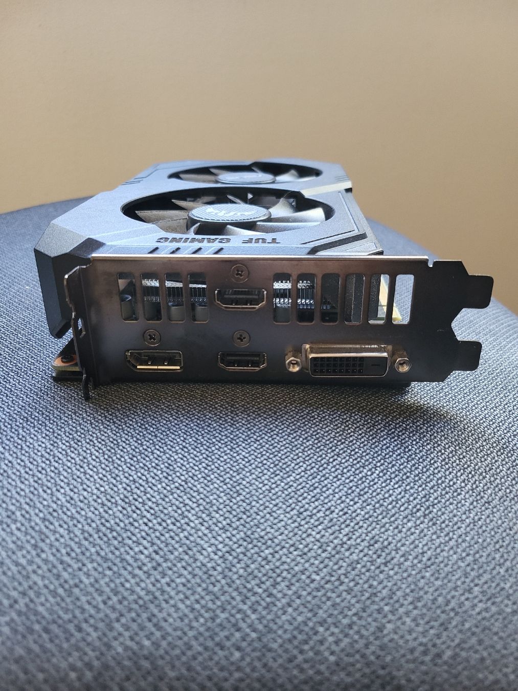 Asus Grafikkarten: rtx 2060 asus tuf – Gebraucht aus Cologny von ano_c2x9 6