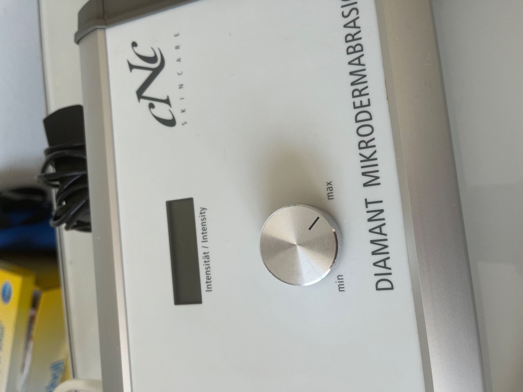Cura del viso: Diamant Mikrodermabrasion – Usato da Davos Wiesen venduto da Roseli21 3