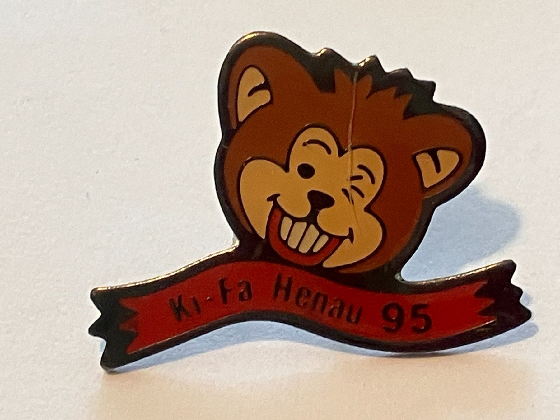 Placchette & Badge: 1 Pin Ki Fa Henau – Usato da Basel venduto da djwwpp