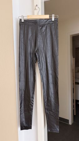 Schwarze Kunstleder Leggings, Grösse S
