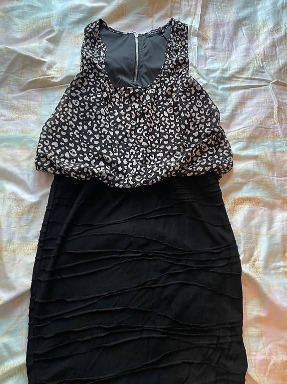 Vestiti: Kleid M – Usato da Niederhasli venduto da sev_d7hq