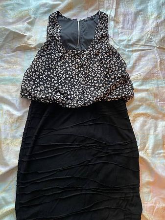 Kleid M