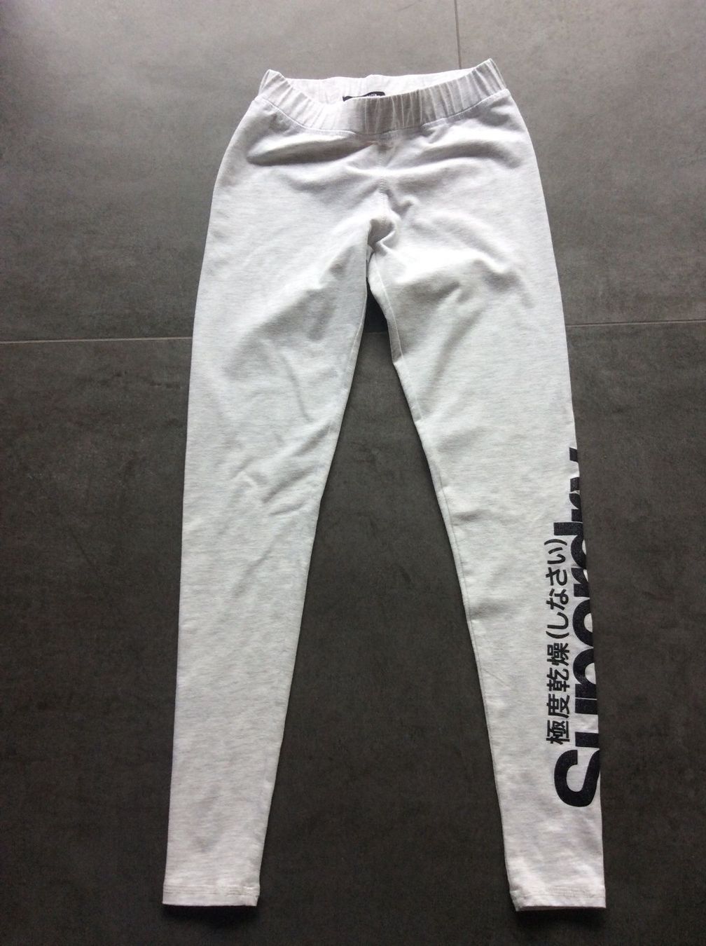 Calze & Collant: Leggings Superdry 2XS Neuf – Usato da Yens venduto da Chriis