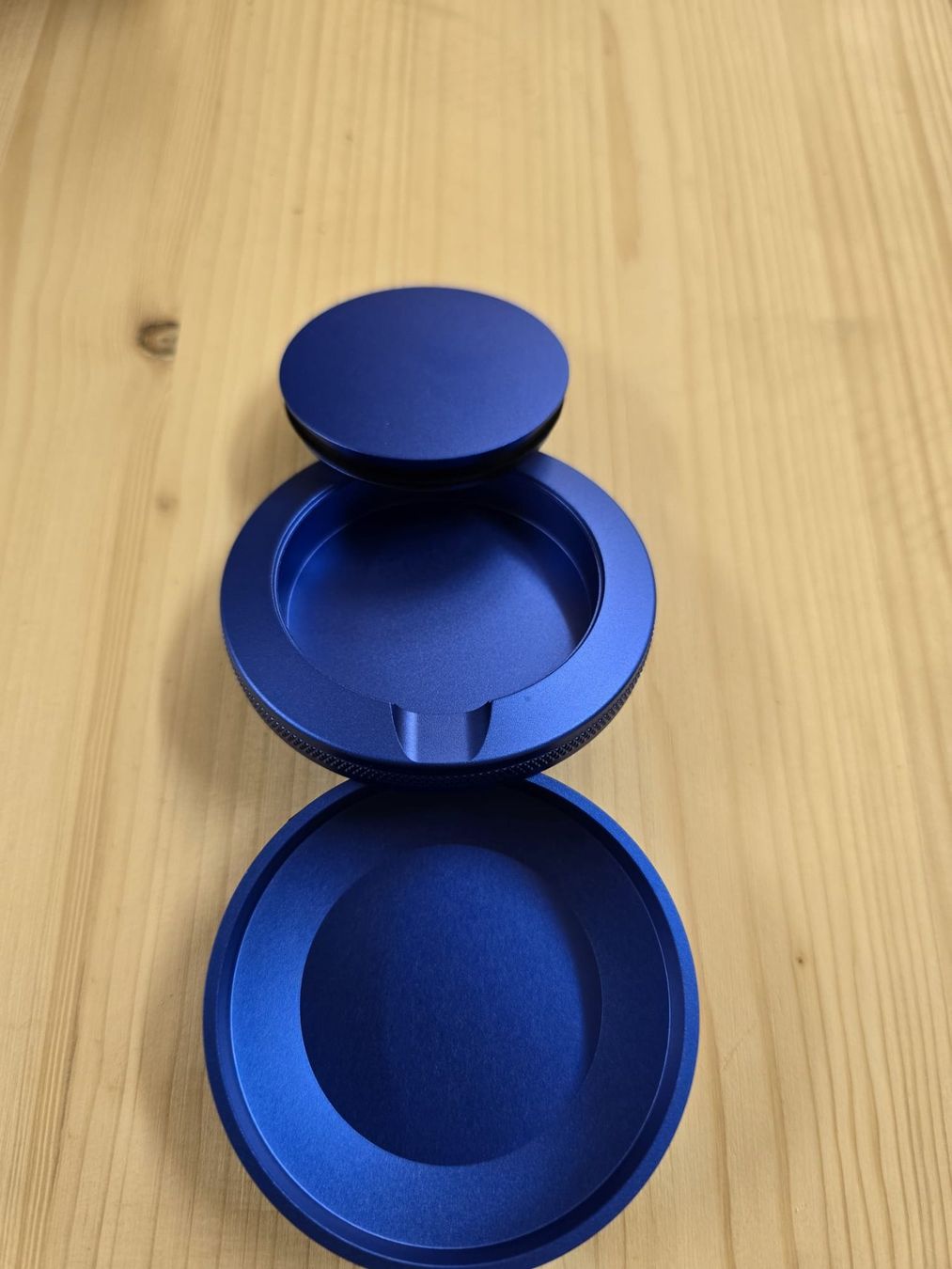 Tabacchi: SNUS DOSE ALUMINIUM 3 TEILIG – Nuovo e nell'imballaggio originale da Oberurnen venduto da inf_q6m6 2