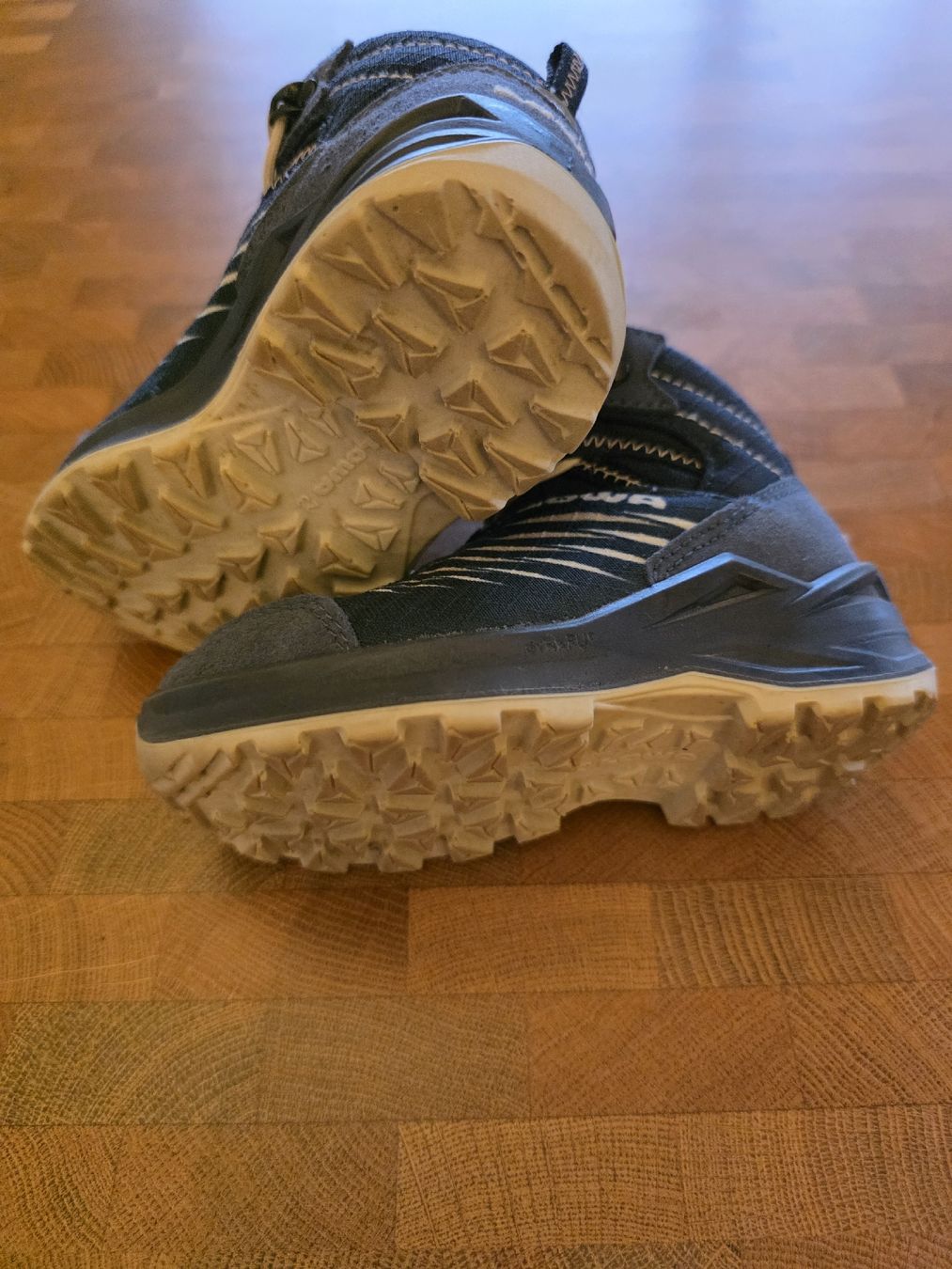 Lowa Scarpe da uomo: Lowa Wanderschuhe – Usato da Vitznau venduto da Martineni 4