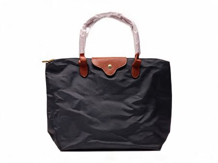 Nylon Tote Bag | Schwarz | Magnetverschluss | Neu