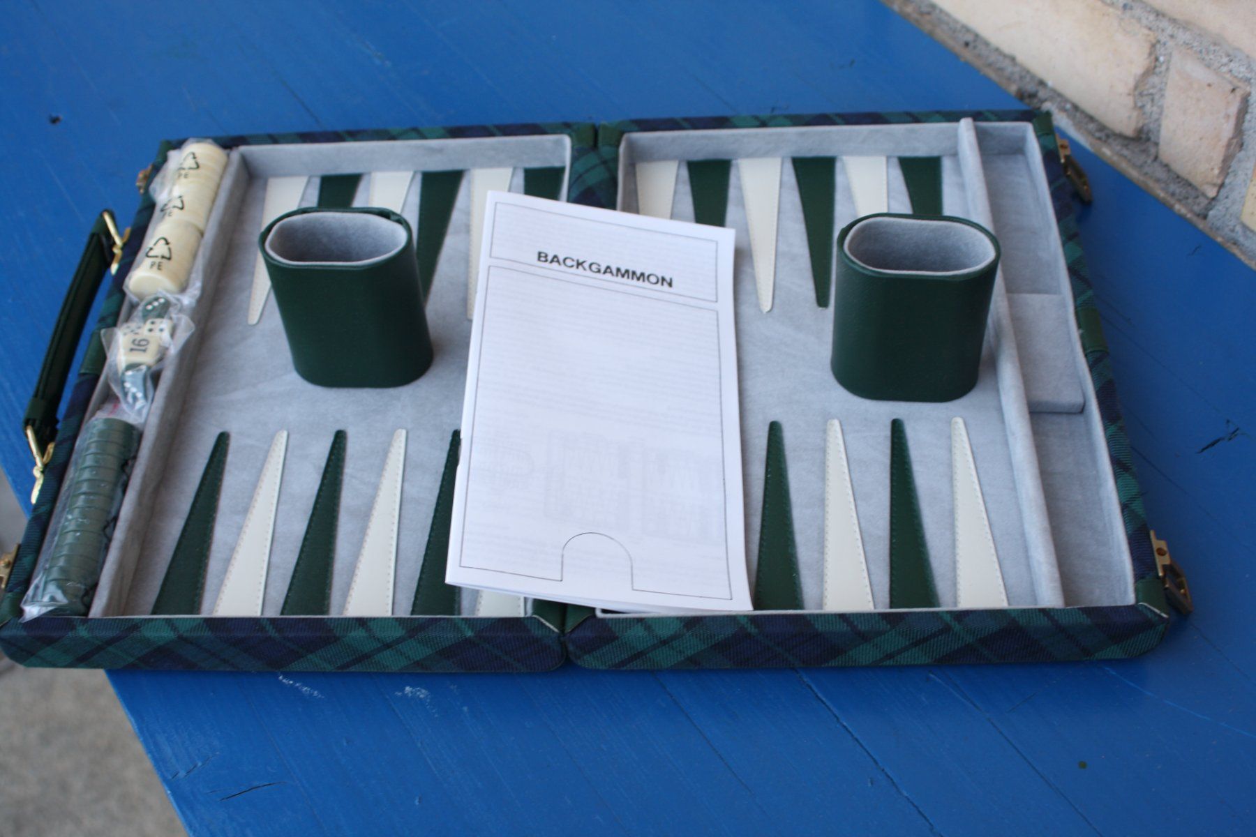 Giochi: BACKGAMMON SPIEL IM KÖFFERCHEN – Usato da Wauwil venduto da Pneuedy 5