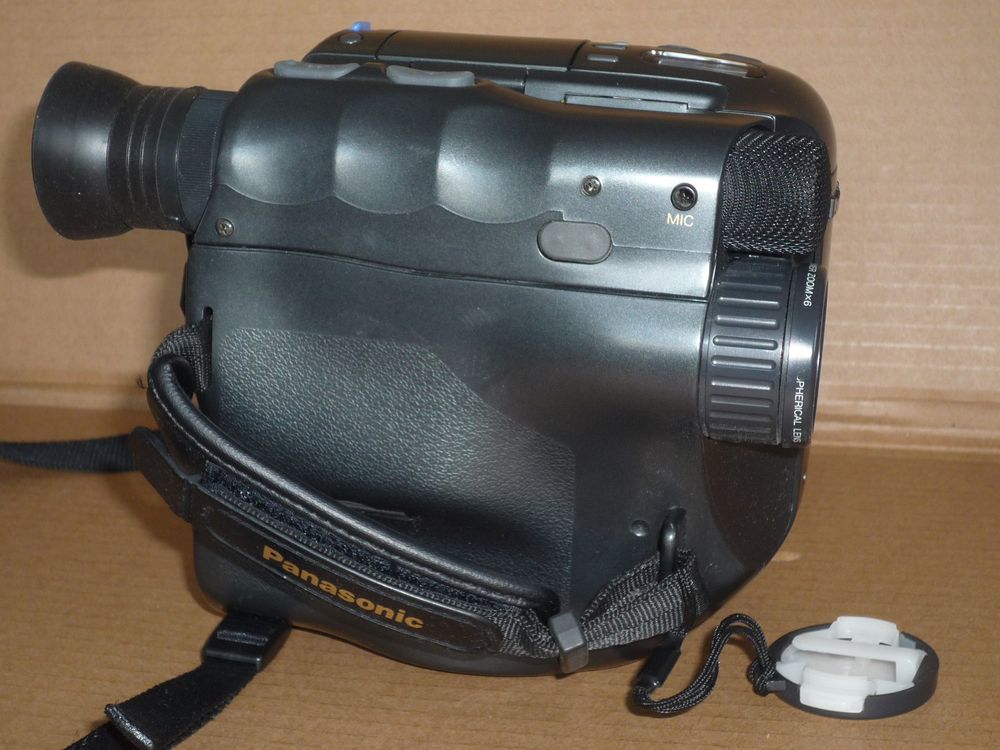 Panasonic VHS-C Movie Camera NV-S1 mit Di.Stab. OHNE AKKU | Kaufen