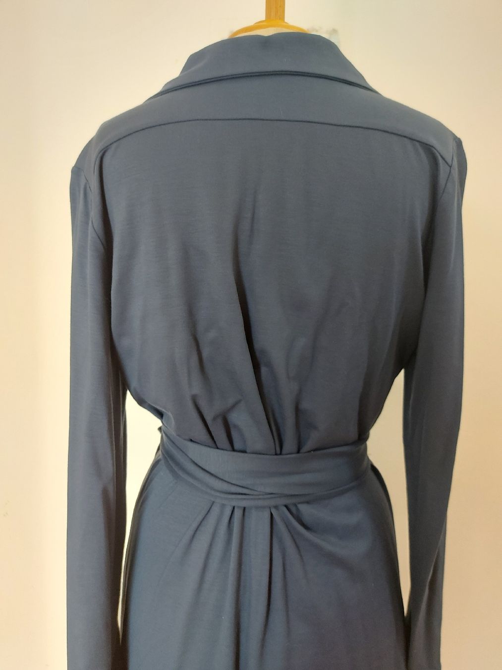 Vestiti: Kleid, Wickelkleid, grau/blau, Gr. L – Usato da Oberengstringen venduto da PaolaDe 3