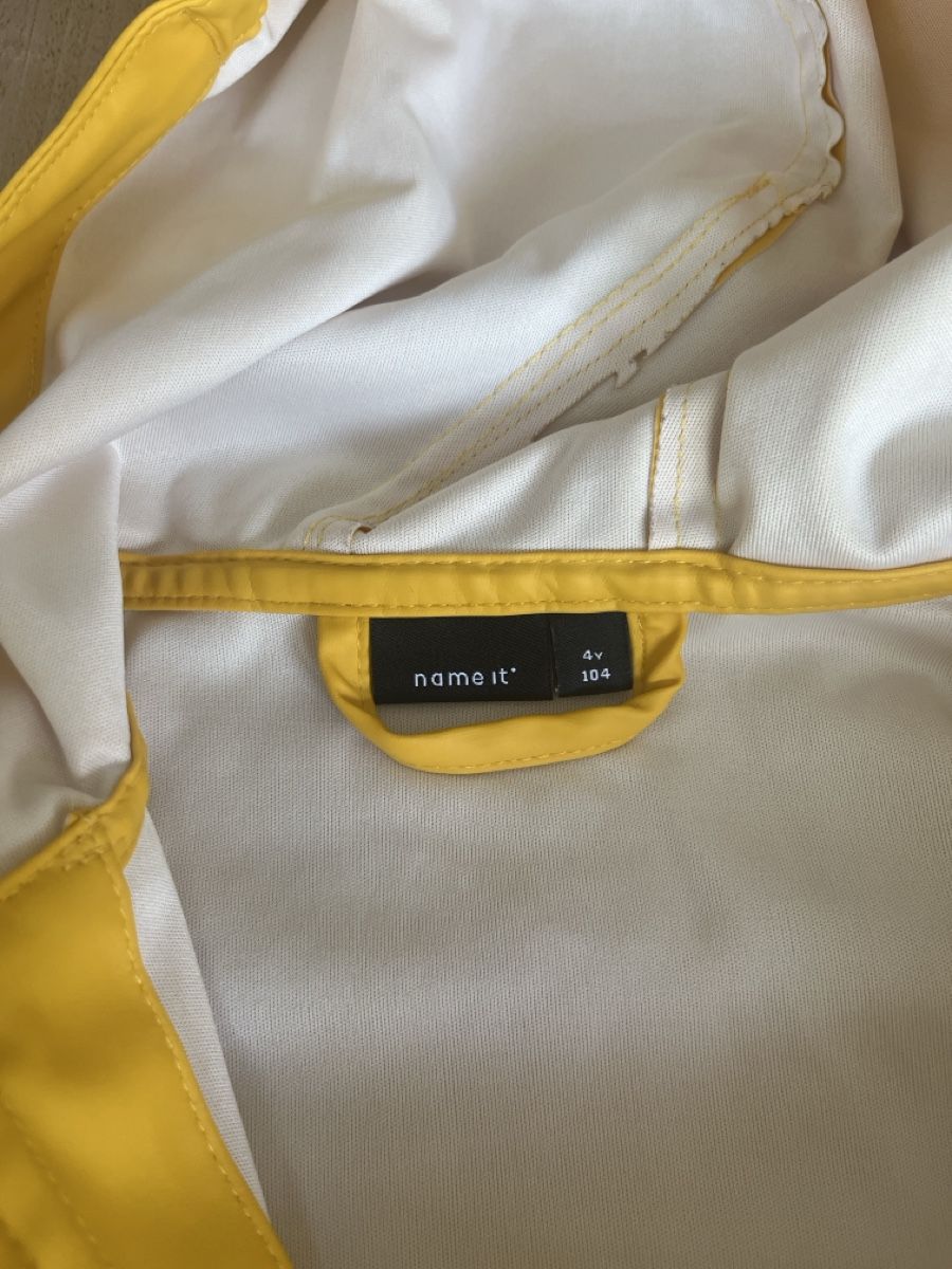 Name It Giacche & Cappotti: Regenjacke Name It Gelb Gr 104 – Usato da Basel venduto da HugChristine 1