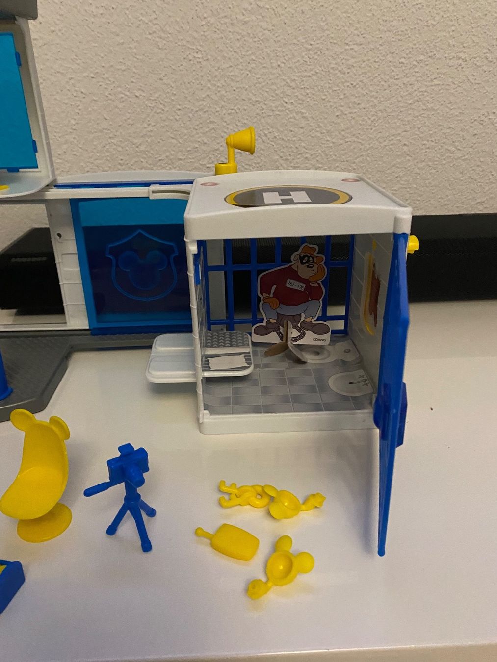Disney Giocattoli: Mickey Mouse Polizeistation set – Usato da Zürich venduto da Nutla 2