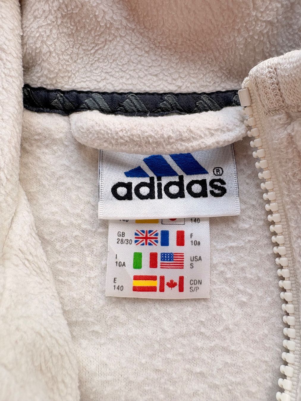Adidas Giacche: Adidas Fleece – Usato da Wigoltingen venduto da _vntg_ 2