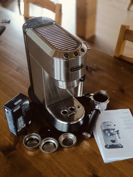 DeLonghi EC685.M Dedica metallic | Kaufen auf Ricardo