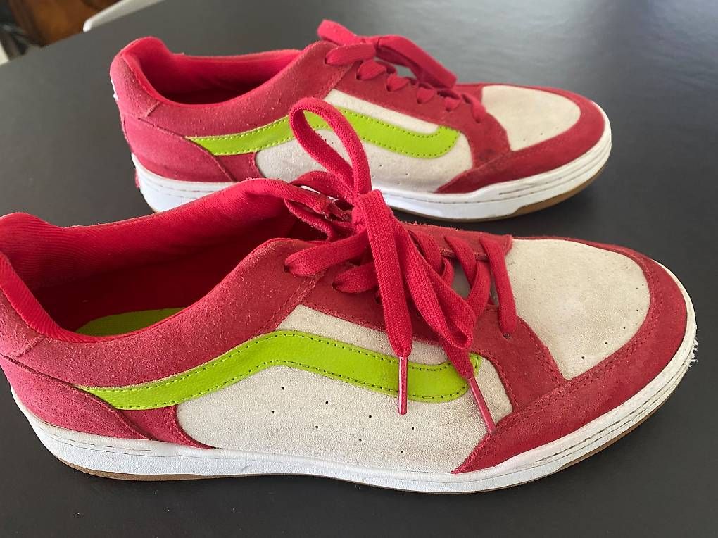 Scarpe da uomo: Vendesi scarpe Vans taglia US 9 – Usato da Novazzano venduto da sol_vk8x 1