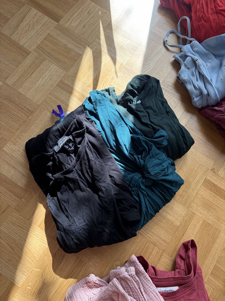 Kleiderpakete: Umstandskleidung Kleiderpaket S/M – Gebraucht aus Zürich von nepaprocella 4
