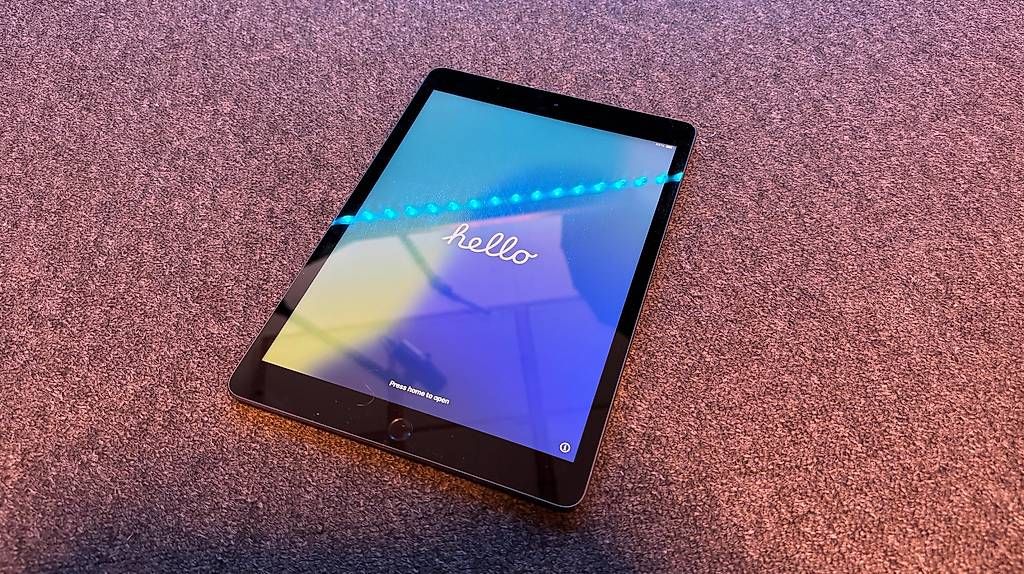 Tablettes PC: iPad (7. Generation), 32GB, WLAN – D'occasion à Oberwil BL par Flint_6