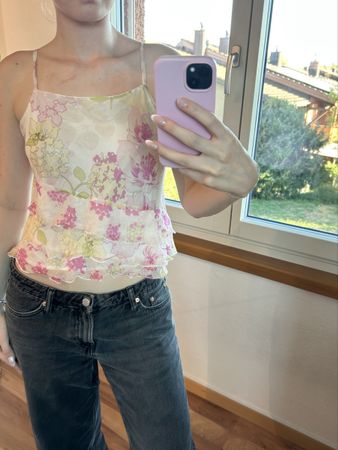 beautiful vintage flower top white 