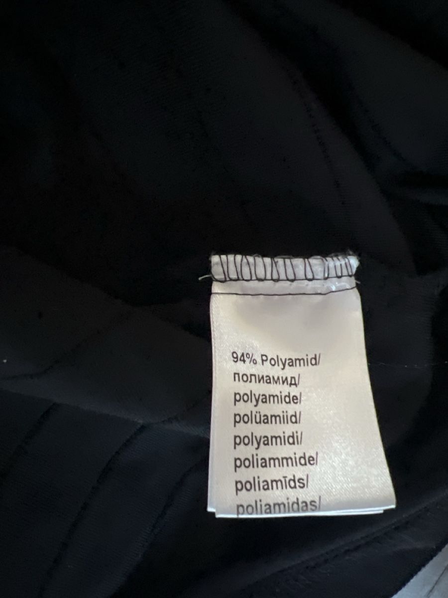 Madeleine T-Shirts: Schwarzes Shirt mit 3/4 Aermel, Gr. 42 – Gebraucht aus Uetikon am See von Sarahm76 6
