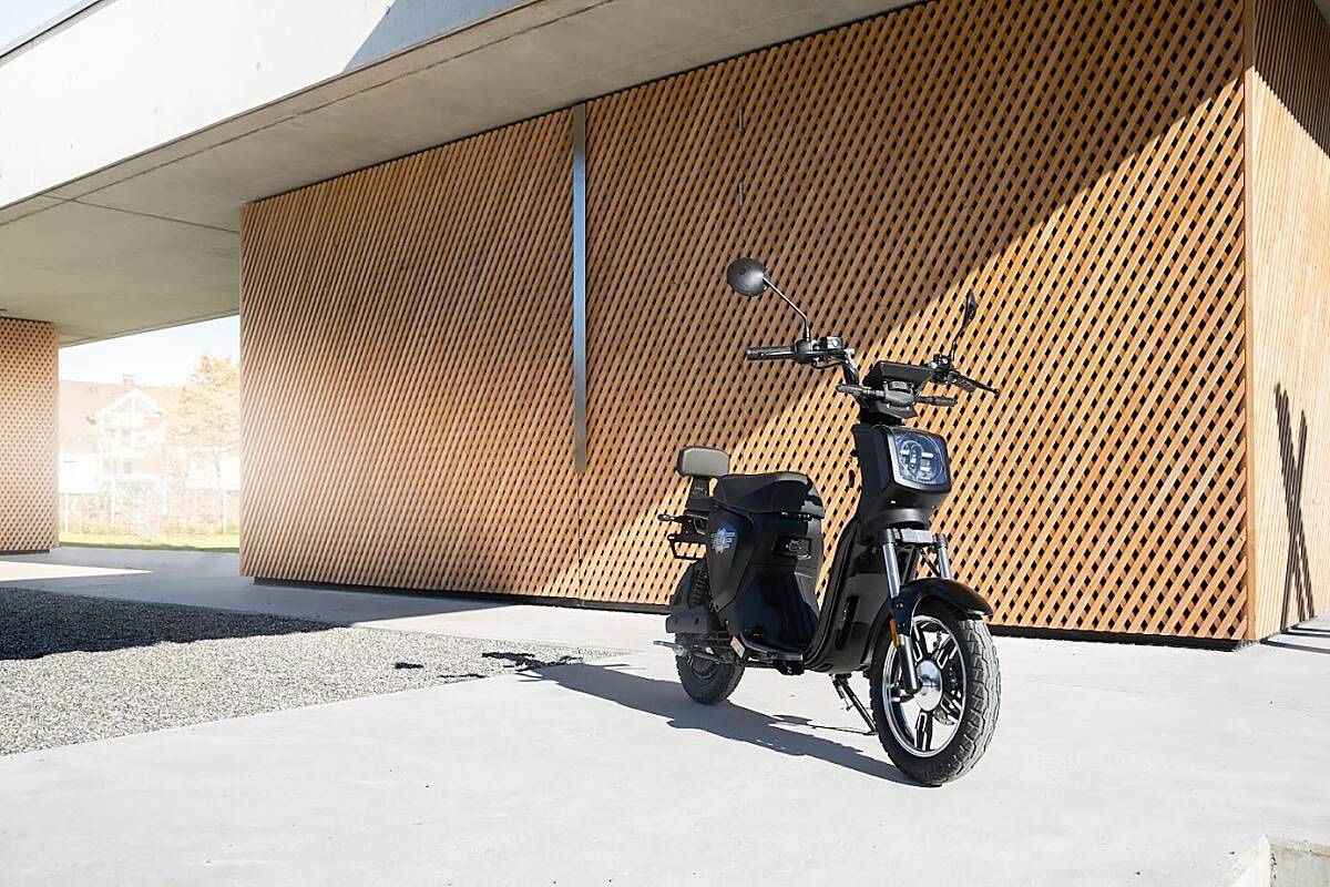 Elektromobile: Elektro Moped/Mofa gebraucht – Gebraucht aus Untervaz von ann_6c9x