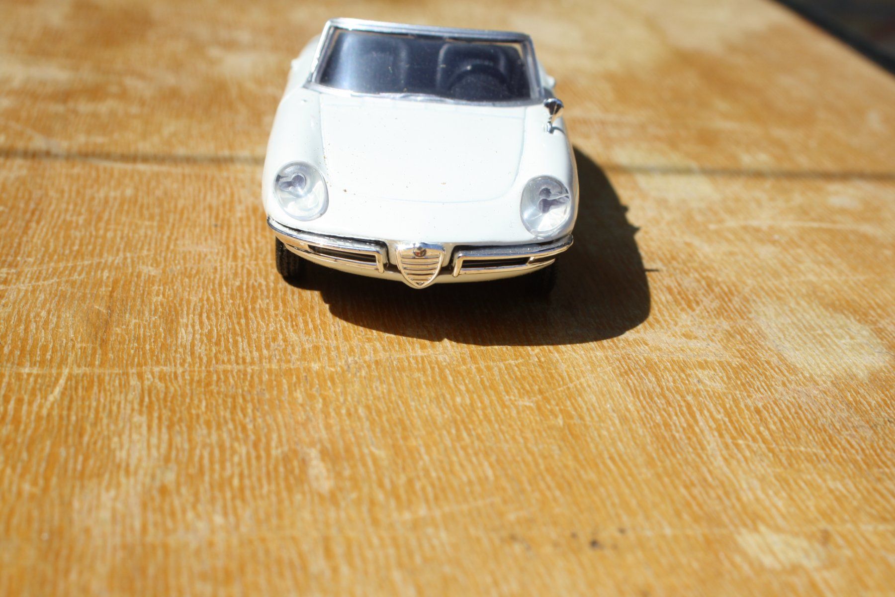 Alfa Romeo Modellini d'auto: ALFA ROMEO DUETO RUNDHECK SPIDER MODELL – Usato da Wauwil venduto da Pneuedy 5