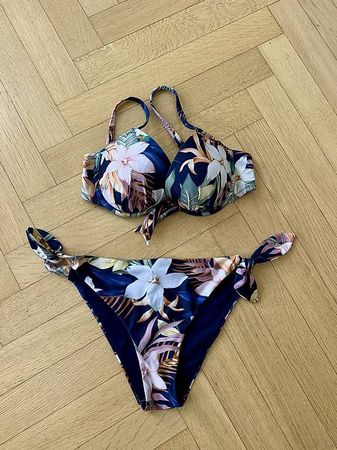 Ungetragener Bikini von H&M in Grösse 40/ 75 D