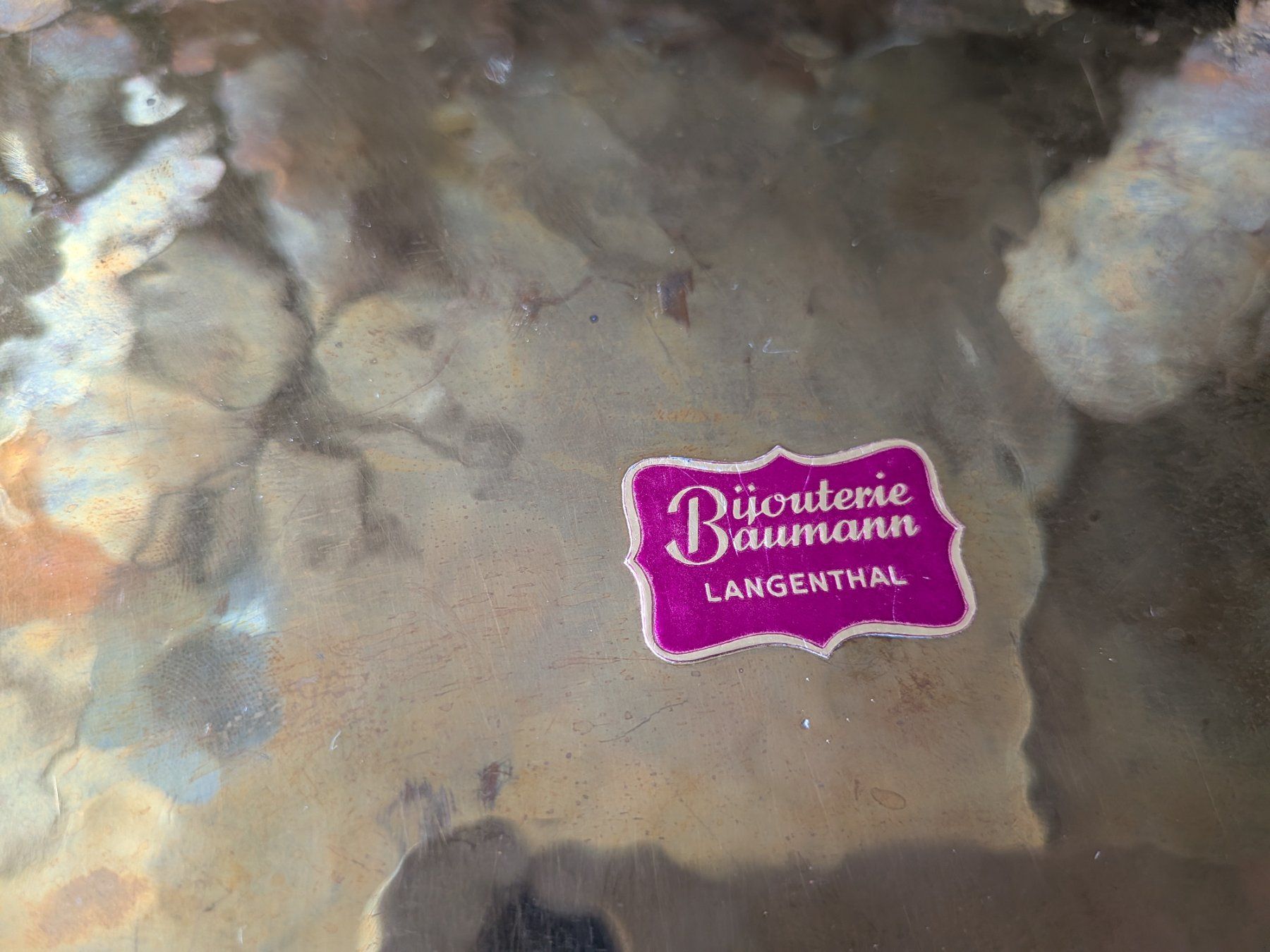 Plateaux: Messing Tablett mit Turteltauben Dekor – D'occasion à Emmen par magelan 4