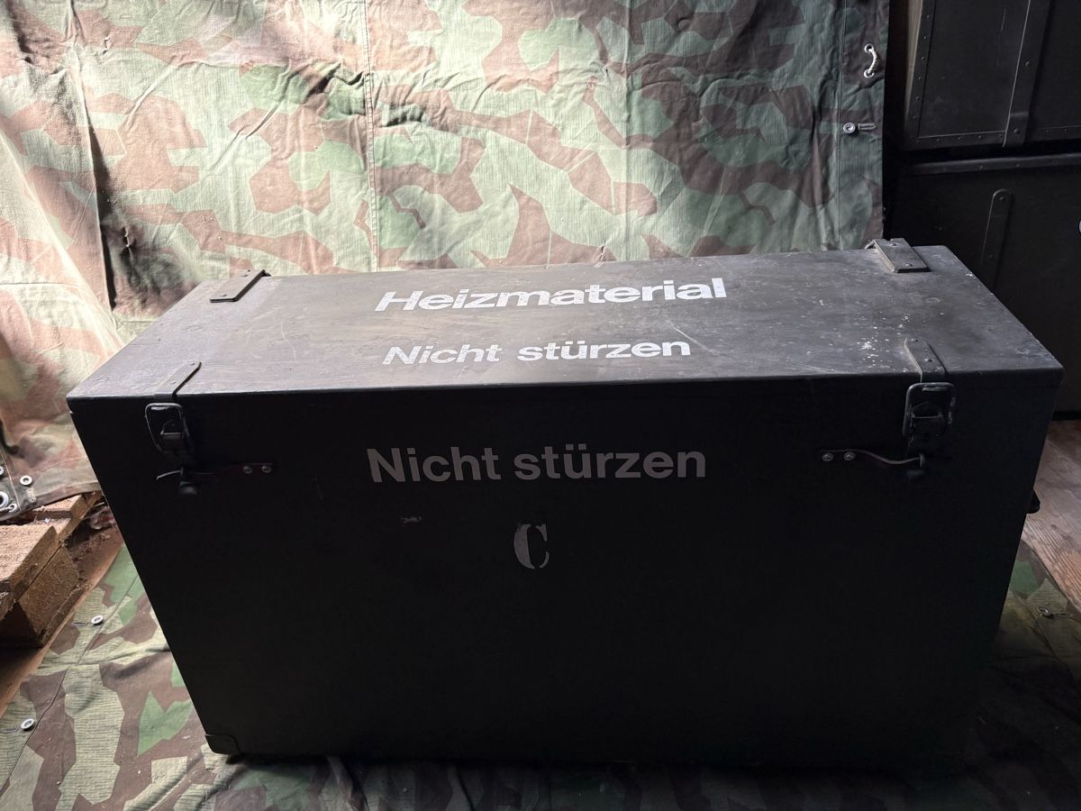 Radiatori: Schweizer Armee Heizmaterialkiste mit Turmöfen T51 – Usato da Wil ZH venduto da El_Bicho 1