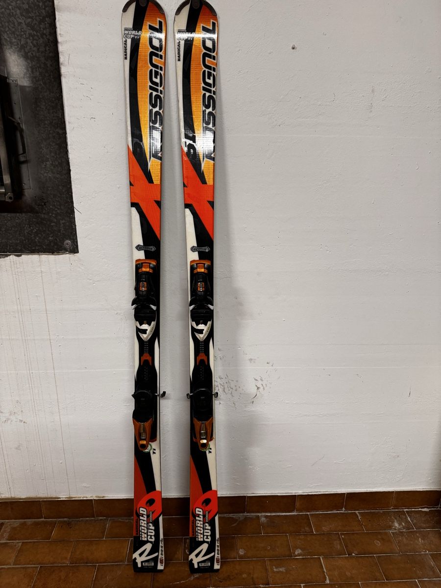 Skis: Ski en bonne état  – Gebraucht aus Genève von lui_y8r6 2