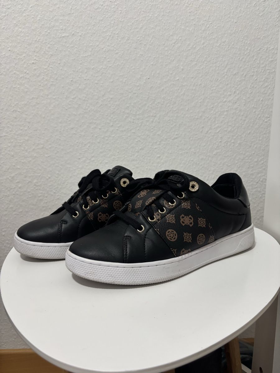 Guess Damenschuhe: Guess Schuhe – Gebraucht aus Oberentfelden von Amra.K