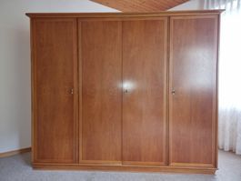 Kleiderschrank 1960er-Jahre Sixties Holz Schweiz Top Zustand