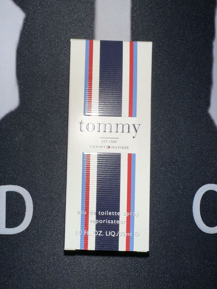 Tommy Hilfiger Parfums & Eau de Toilette: Tommy hilfiger eau du toilette – Neuf (Voir description) à Visp par locosshop