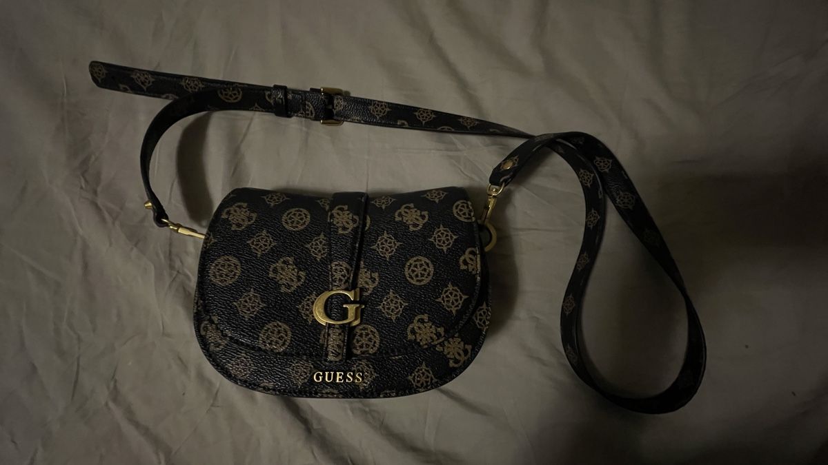 Guess Sacs: Guess Tasche – Neuf (Voir description) à oberwangen b.bern par sar_5v6q