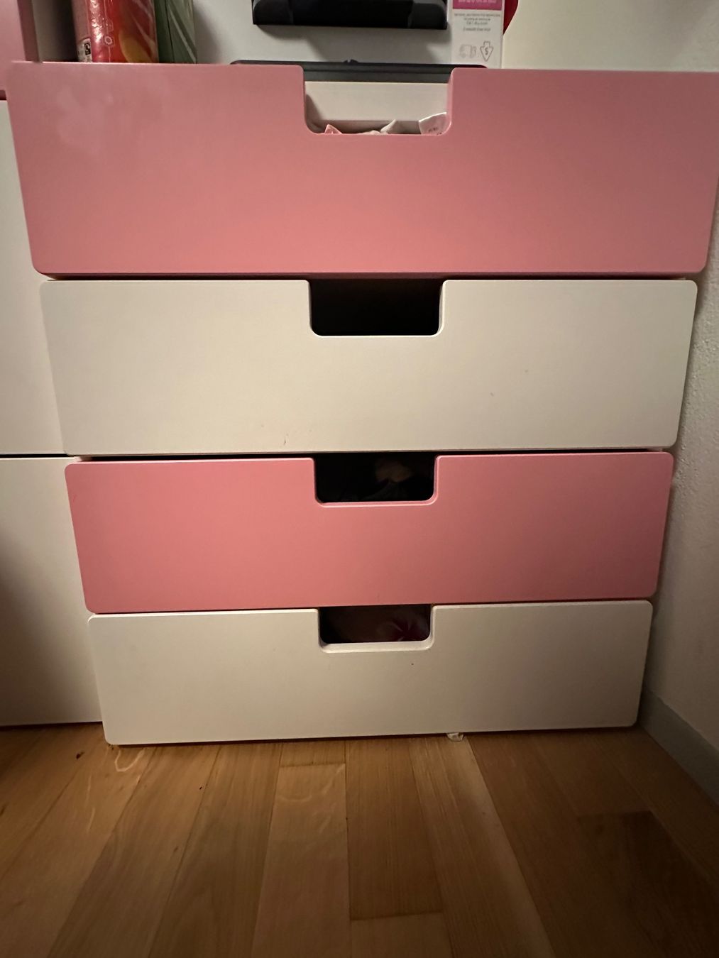 Ikea Armadi: Kinderschrank-Set in pink/weiss mit Kommode – Usato da Dietikon venduto da Rodrigo 1