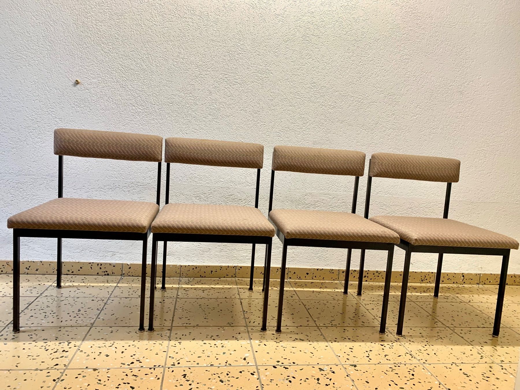 Sedie: 4 x D.  Wäckerlin Stühle Idealheim MoDern – Usato da Wallisellen venduto da Swissline11 2
