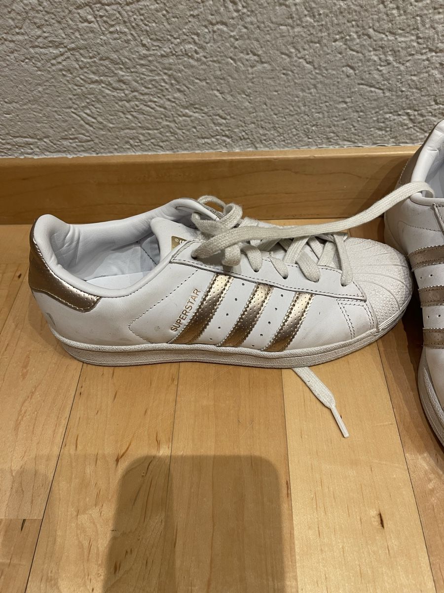 Adidas Chaussures femmes: Sneaker – D'occasion à Pfäffikon ZH par JanineZ98 1